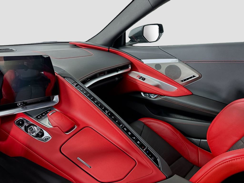 Used 2025 Chevrolet Corvette Z06 RWD image 24