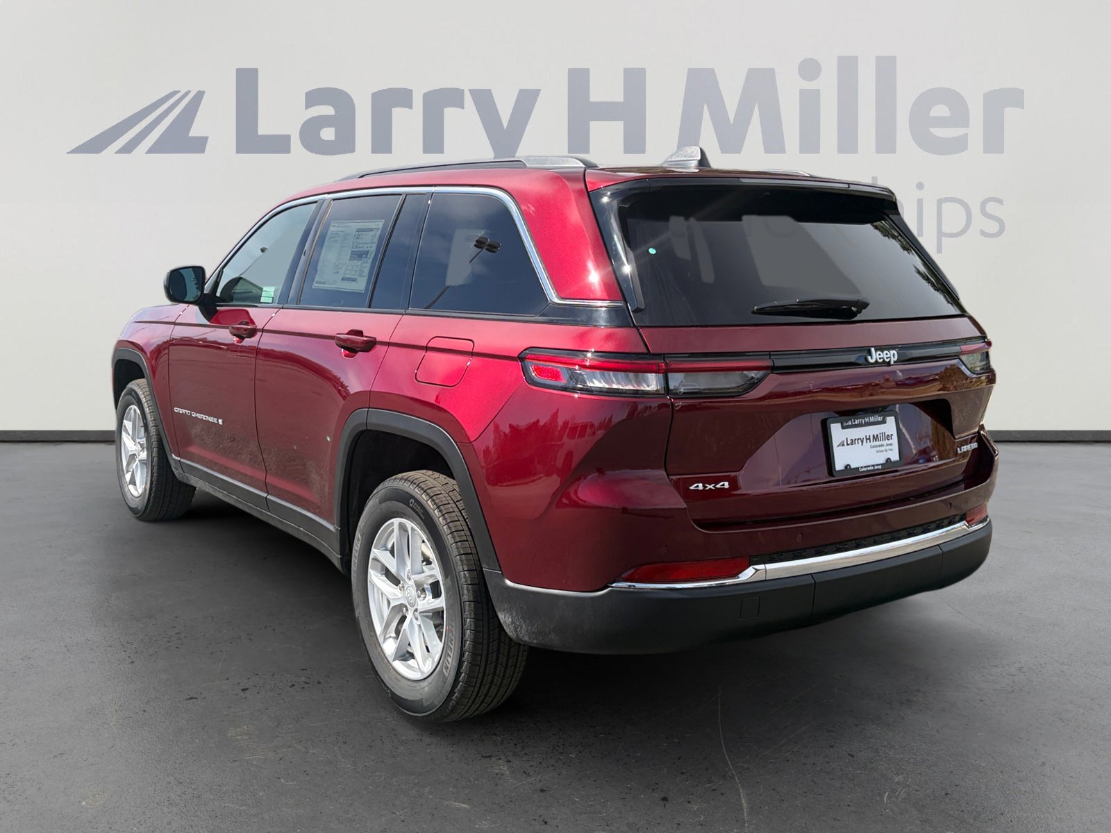 New 2026 Jeep Grand Cherokee Laredo X AWD/4WD image 3