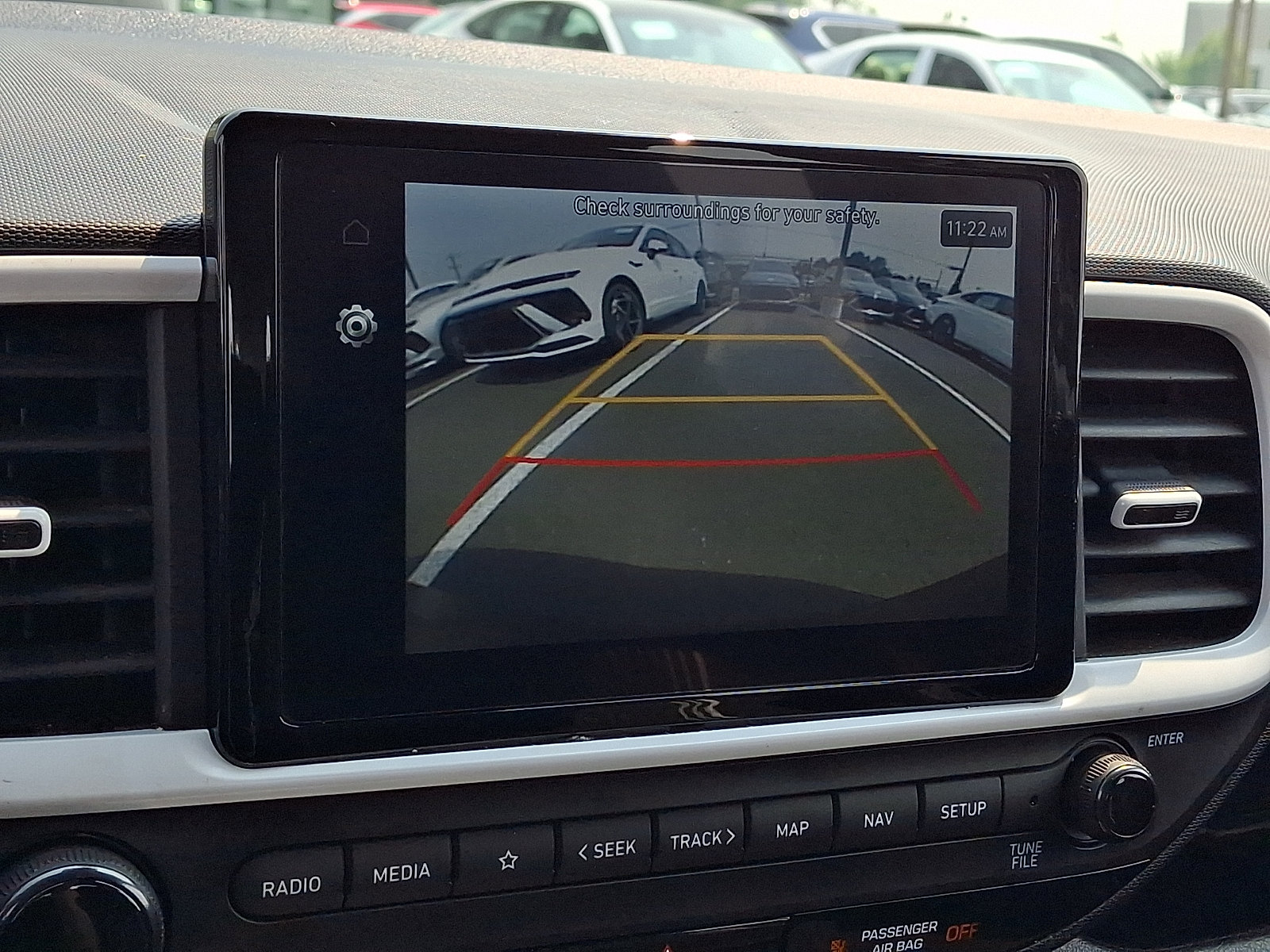 Certified 2023 Hyundai Venue Limited FWD image 17