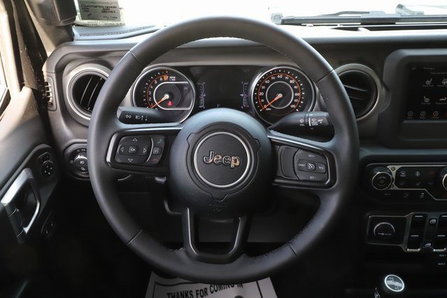 Used 2023 Jeep Gladiator Sport image 21