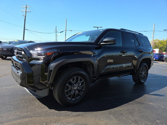 Used 2026 Toyota 4Runner SR5 AWD/4WD image 3