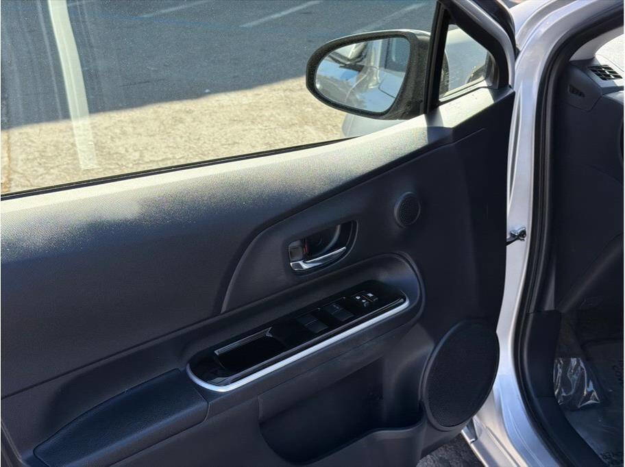 Used 2015 Toyota Prius C Three image 13