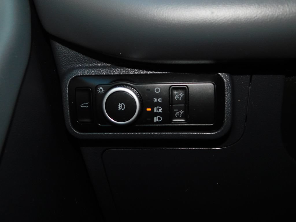 Used 2025 Ford Explorer Active w/ Active Comfort Package AWD/4WD image 38