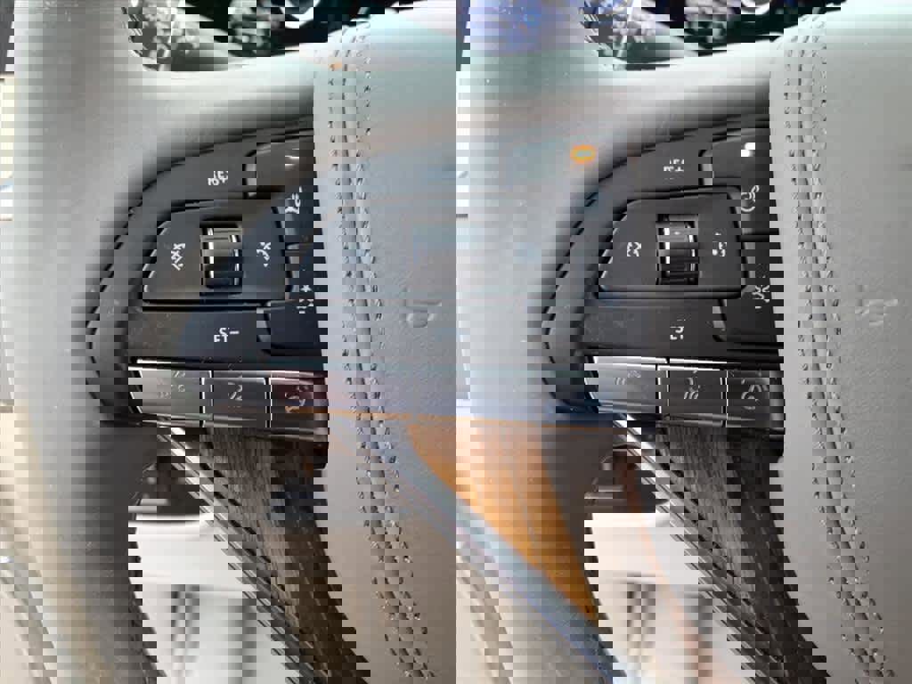 Used 2023 Cadillac Escalade Sport Platinum w/ LPO, ONYX Package image 27