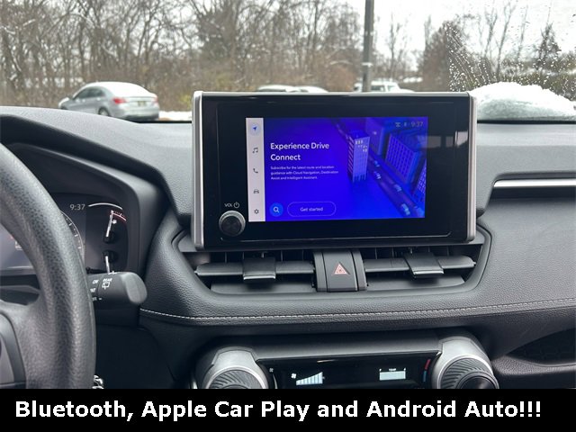 Used 2024 Toyota RAV4 LE image 4