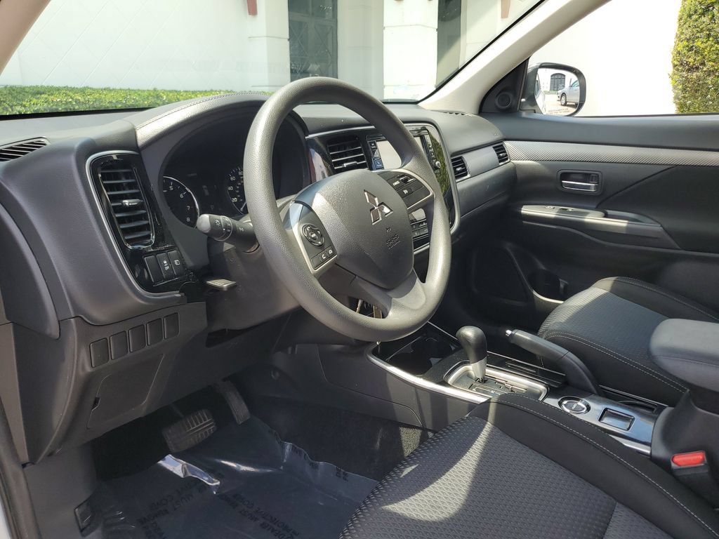 Used 2018 Mitsubishi Outlander ES AWD/4WD image 20