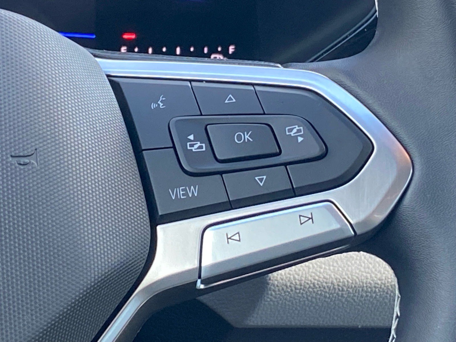 Certified 2023 Volkswagen Taos S AWD/4WD image 7