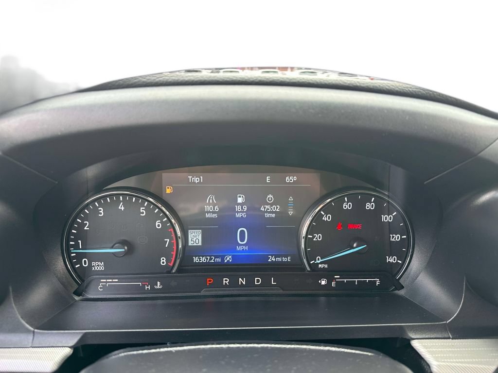 Used 2024 Ford Explorer XLT w/ Equipment Group 202A AWD/4WD image 17