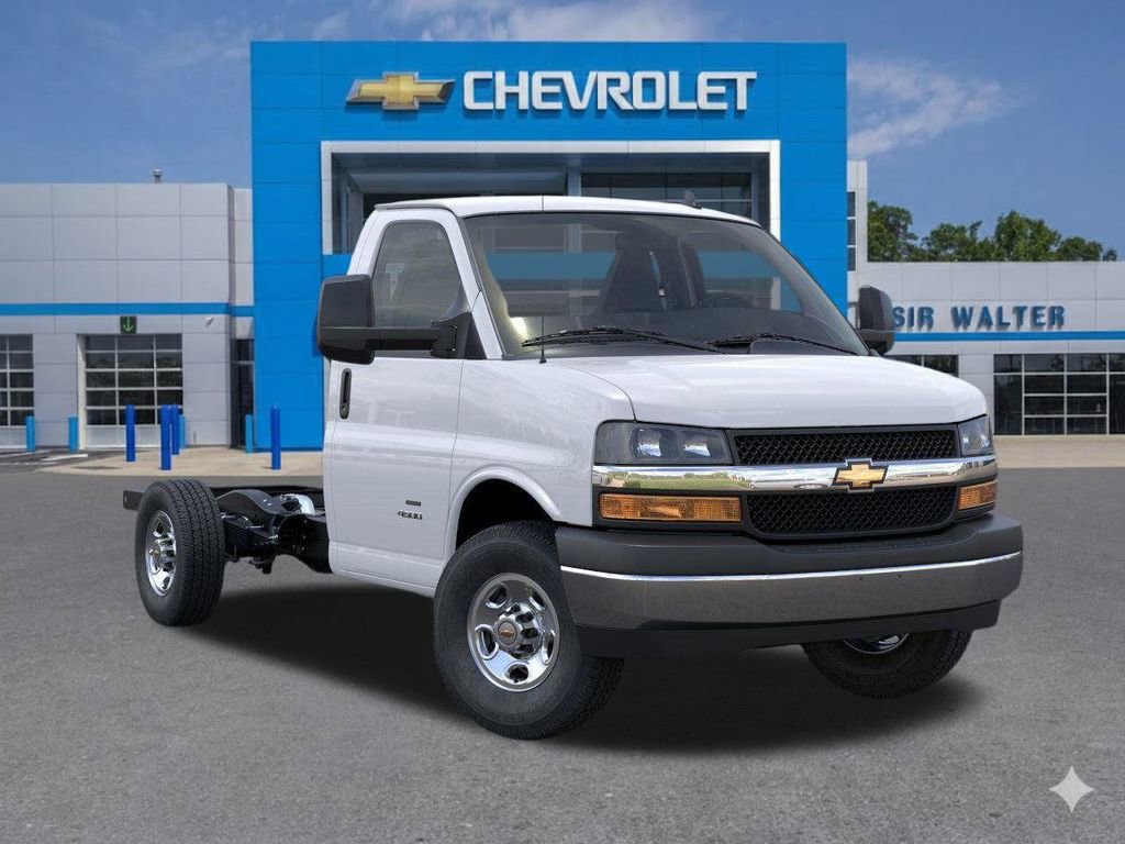 New 2025 Chevrolet Express 3500 w/ Power Convenience Package image 8