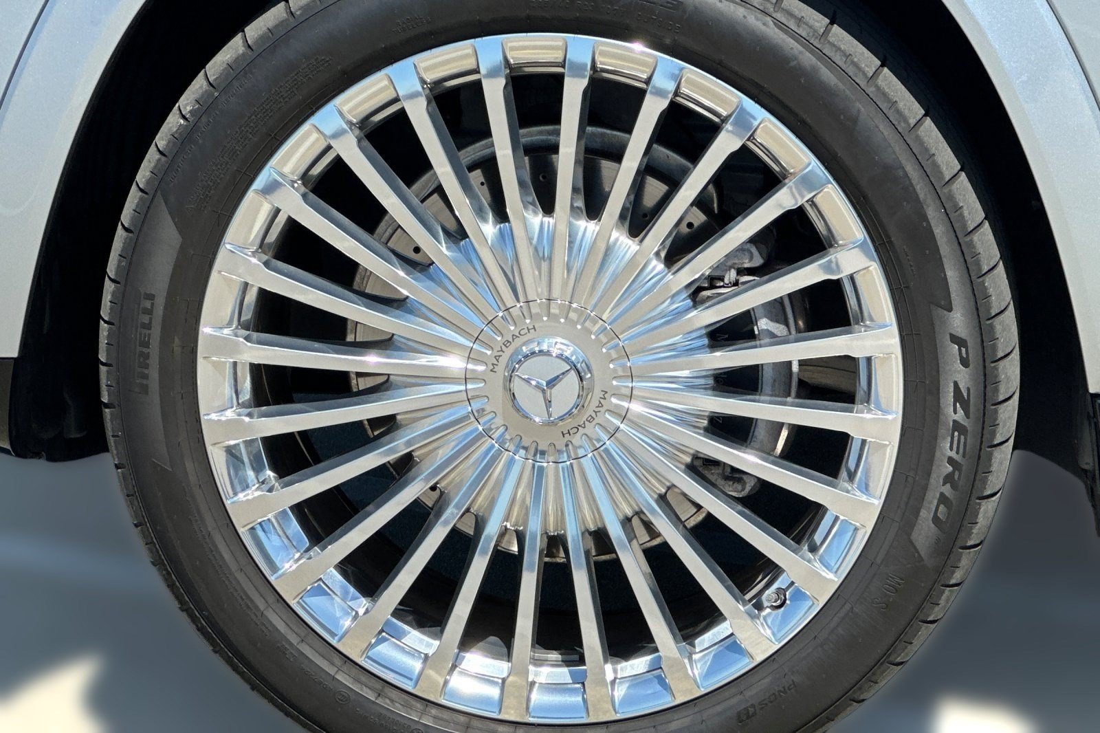 Certified 2025 Mercedes-Benz Maybach GLS 600 4MATIC image 12