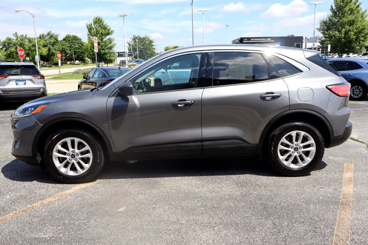 Used 2022 Ford Escape SE image 4