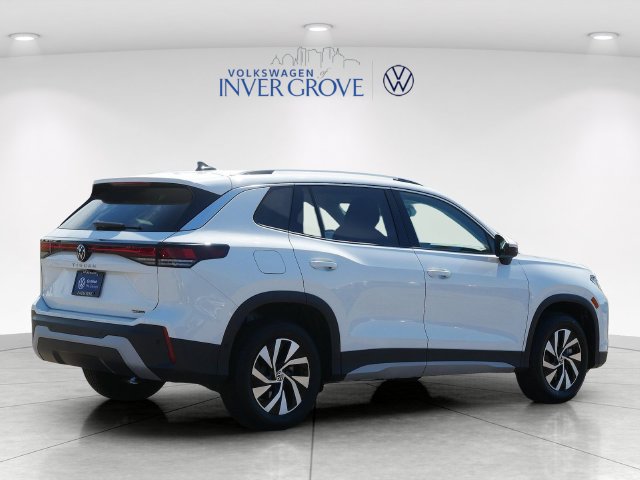 Used 2025 Volkswagen Tiguan S AWD/4WD image 7