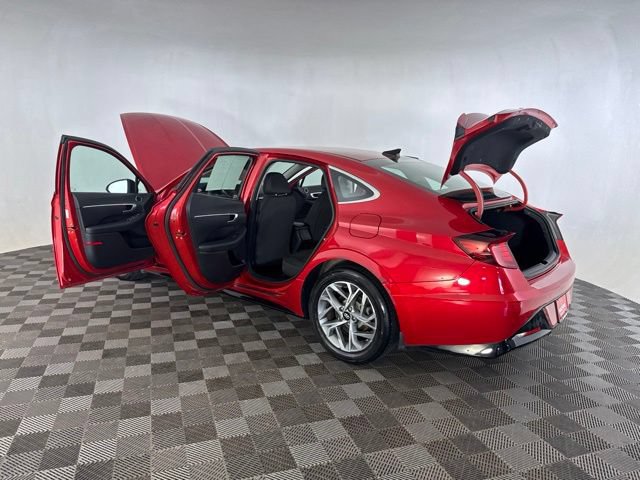Used 2021 Hyundai Sonata SEL w/ Preferred Accessory Package FWD image 16