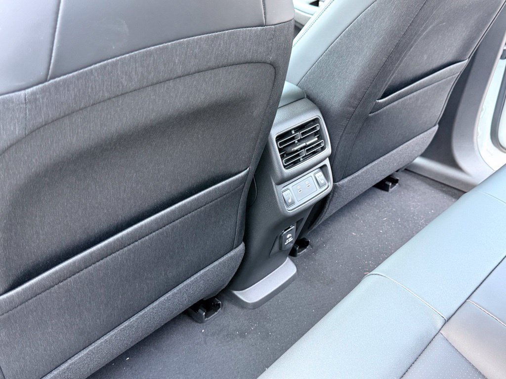 New 2026 Nissan Leaf Platinum+ w/ Cargo Package (Platinum+) FWD image 23