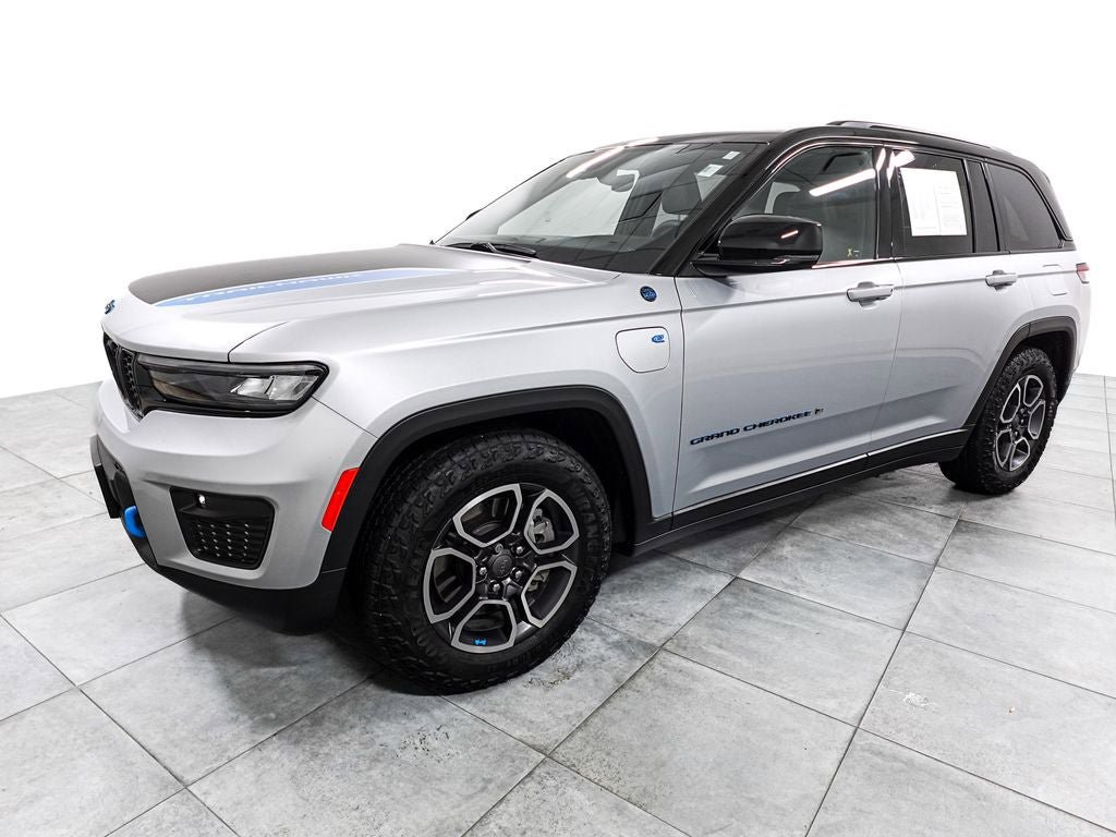 Used 2023 Jeep Grand Cherokee Trailhawk AWD/4WD image 3