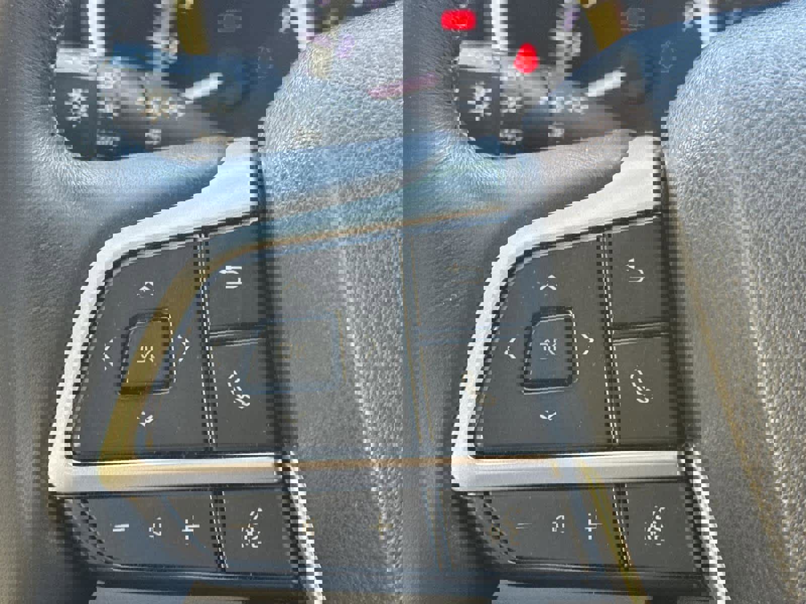 Used 2023 Toyota Highlander XLE image 26