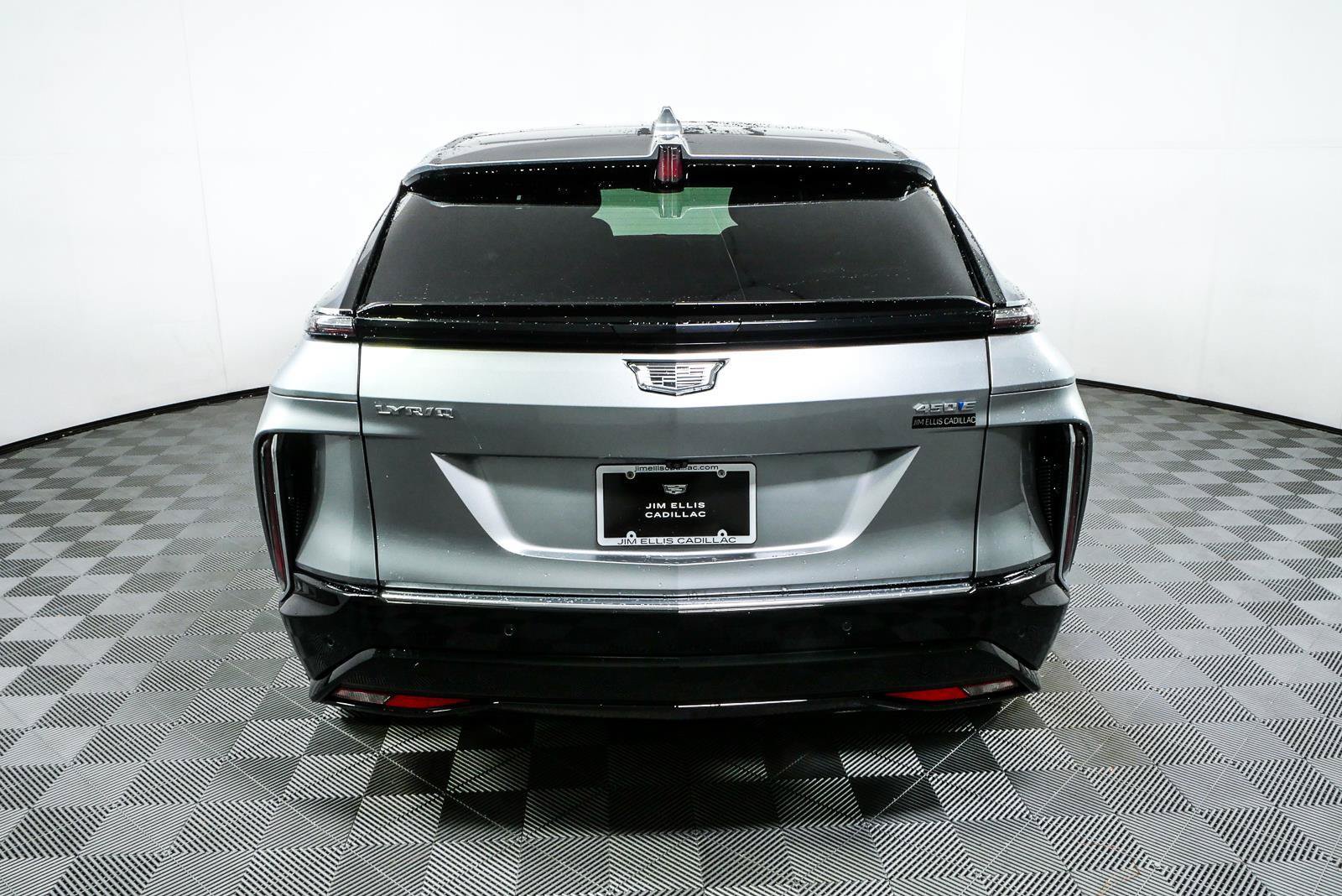 Certified 2024 Cadillac Lyriq Tech RWD image 27