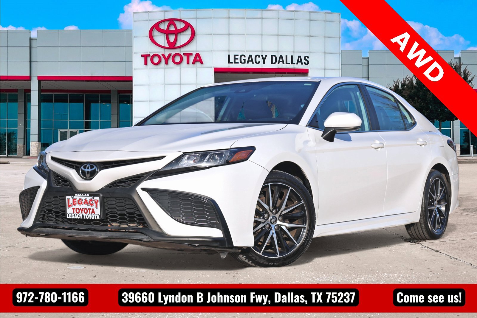 Used 2021 Toyota Camry SE image 1