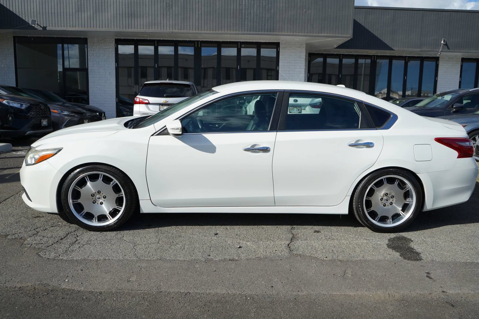 Used 2018 Nissan Altima 2.5 SL FWD image 2
