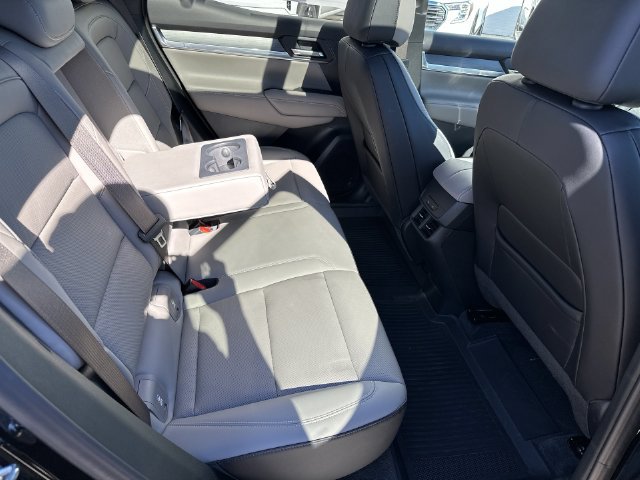 Certified 2025 GMC Terrain Elevation w/ Elevation Premium Package AWD/4WD image 37