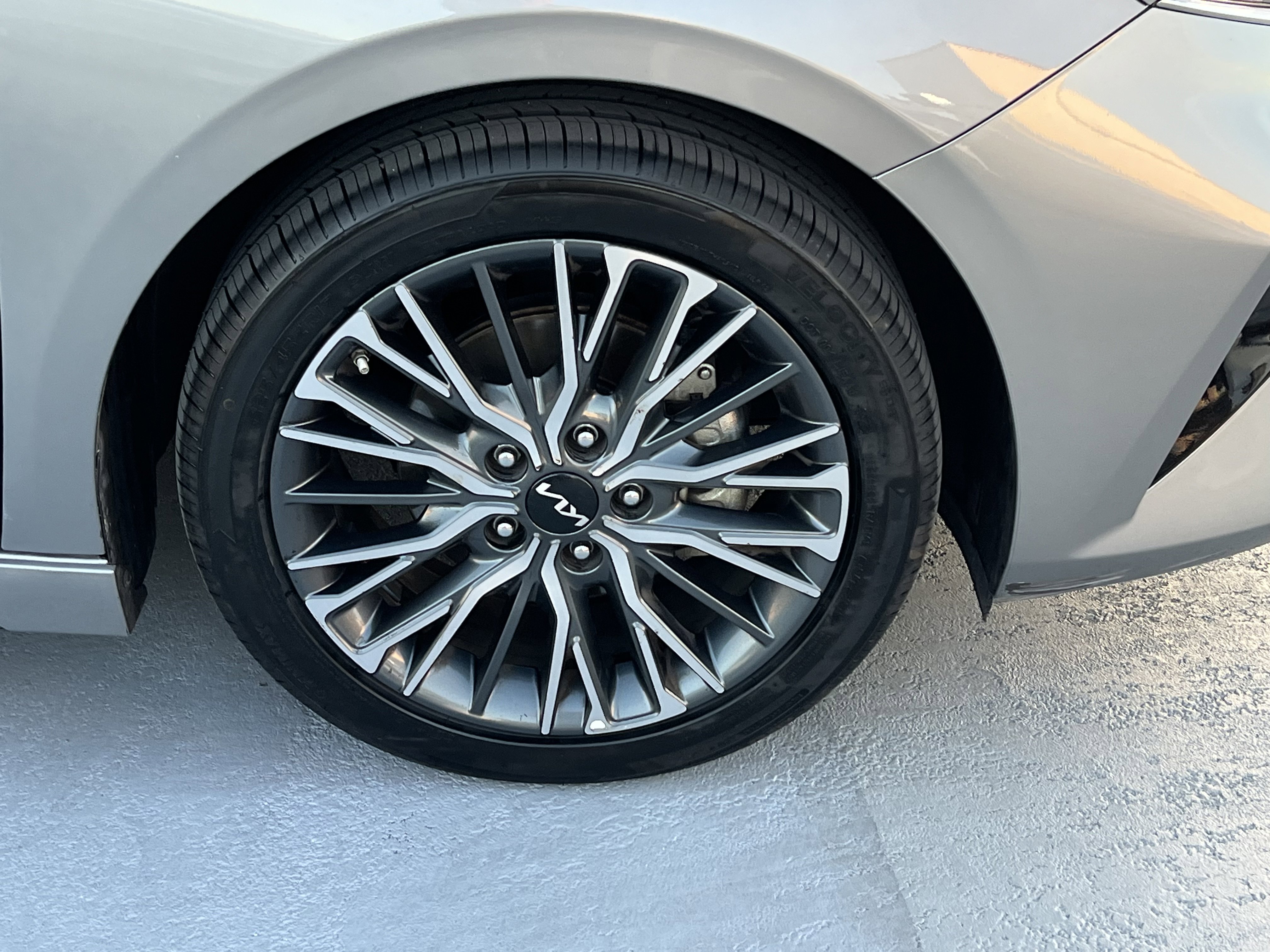 Certified 2024 Kia Forte GT-Line image 10