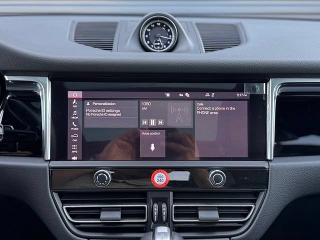 Certified 2026 Porsche Macan AWD/4WD image 28