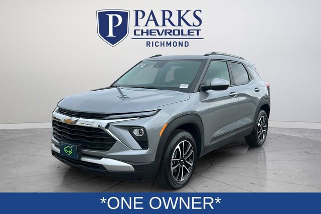 Used 2025 Chevrolet TrailBlazer LT AWD/4WD image 3