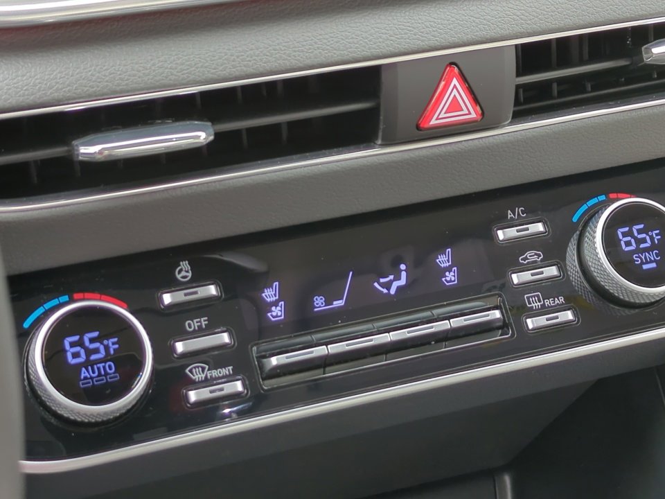 Certified 2023 Hyundai Sonata Limited w/ Cargo Package image 28