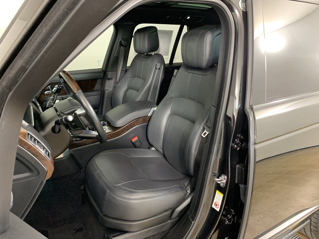 Used 2019 Land Rover Range Rover Supercharged image 16