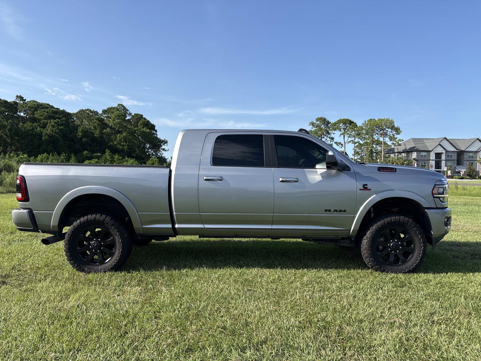 Used 2019 RAM 2500 Laramie AWD/4WD image 2