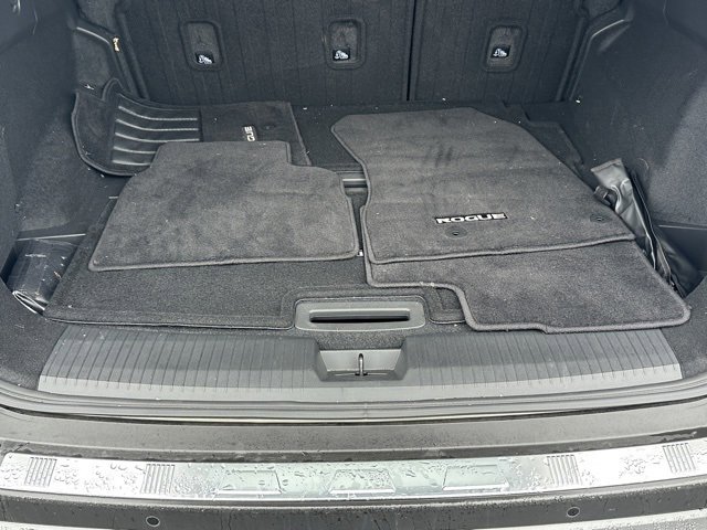 Certified 2023 Nissan Rogue SL w/ SL Premium Package image 18