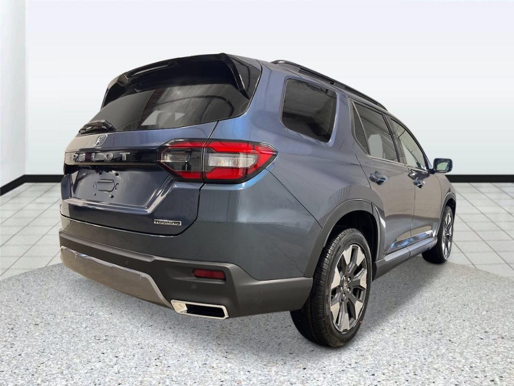 New 2026 Honda Pilot Touring image 3