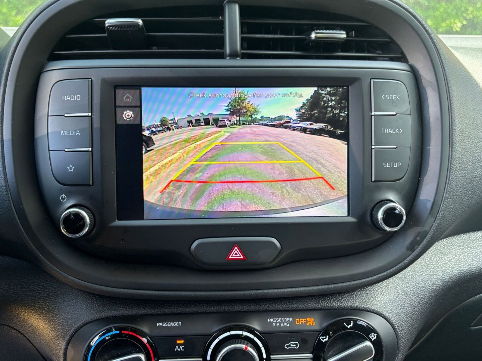 Used 2025 Kia Soul LX w/ LX Technology Package FWD image 23