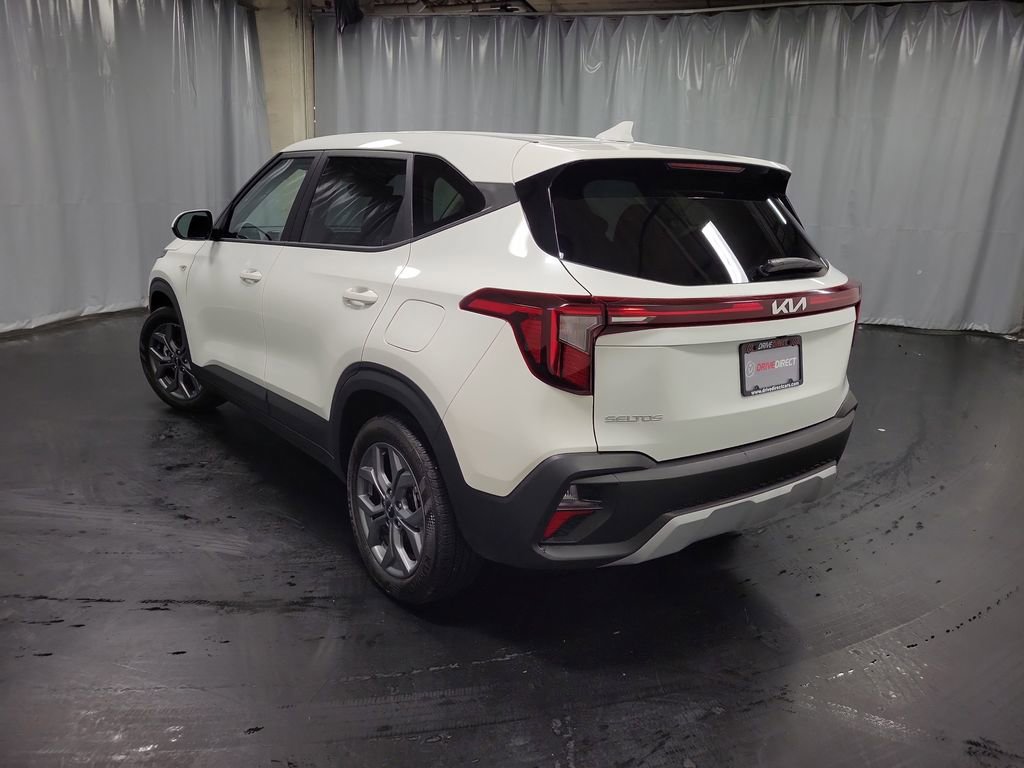 Used 2026 Kia Seltos LX FWD image 6