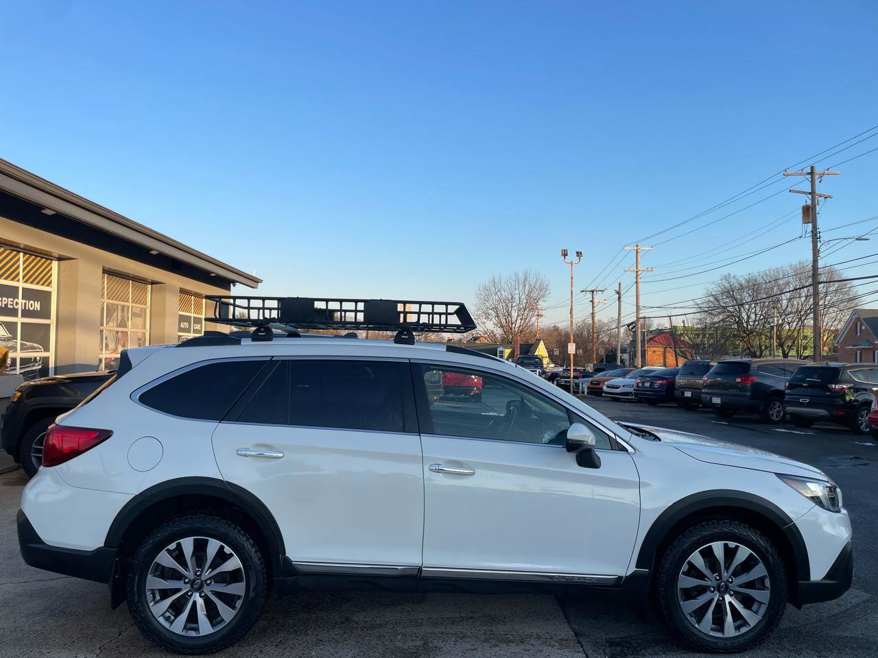 Used 2018 Subaru Outback 3.6R Touring image 16