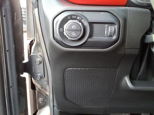 Certified 2023 Jeep Gladiator Rubicon w/ Cold Weather Group image 16