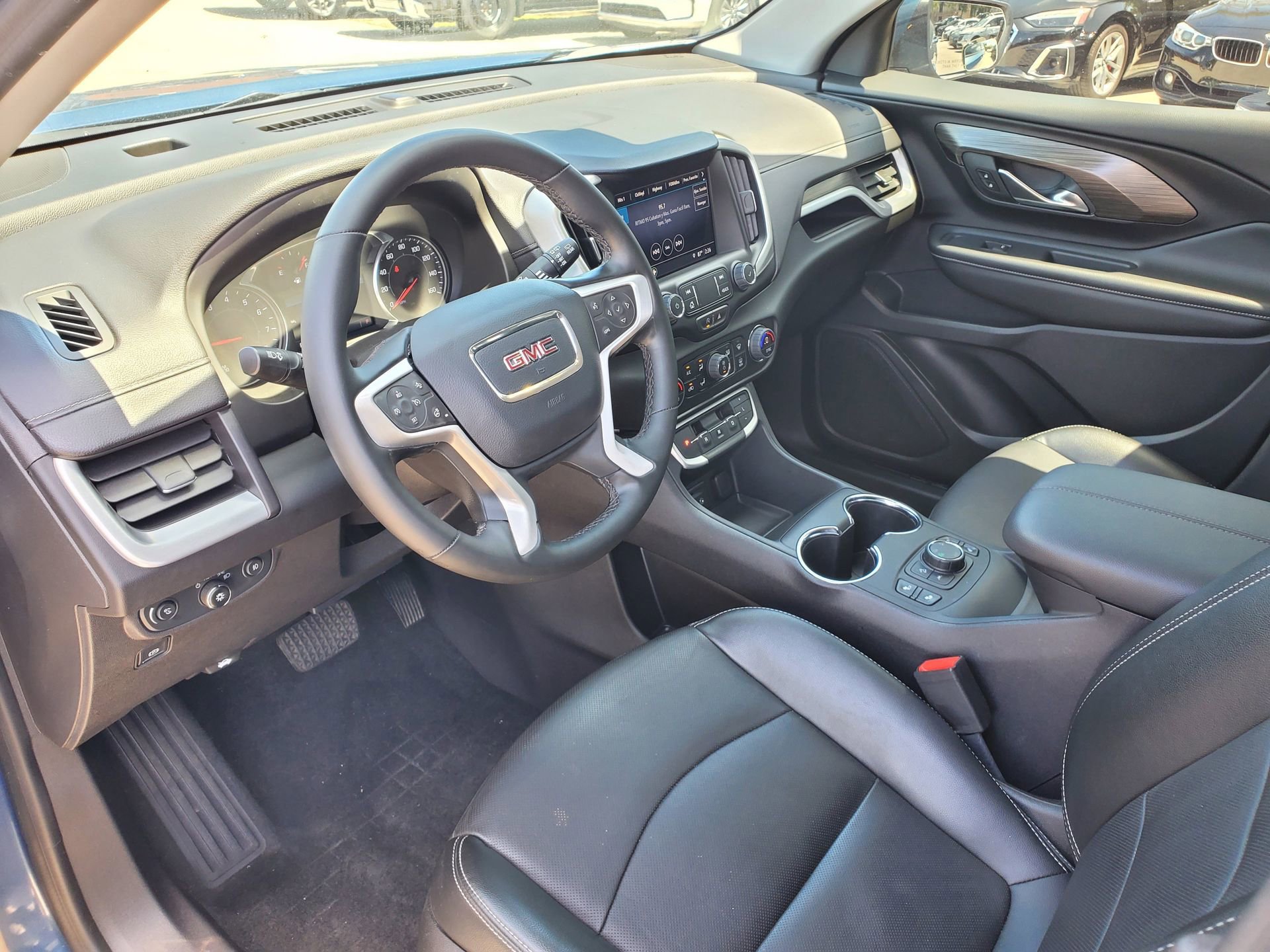 Used 2024 GMC Terrain SLT w/ LPO, Floor Liner Package AWD/4WD image 18