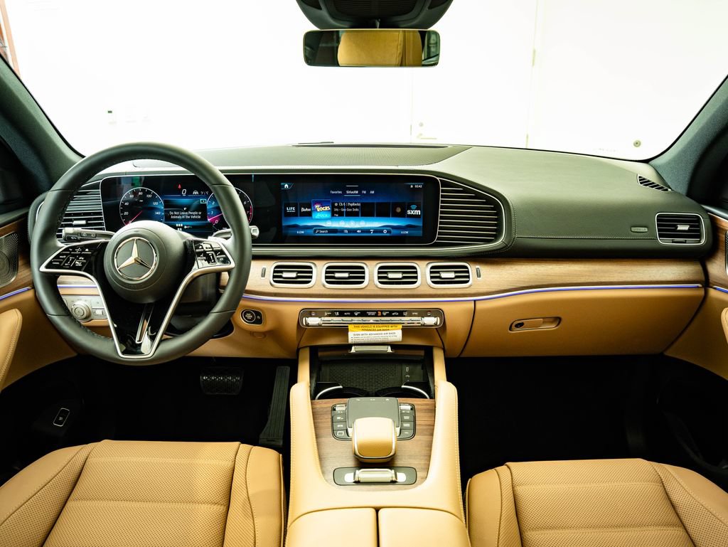 New 2026 Mercedes-Benz GLS 450 4MATIC image 4