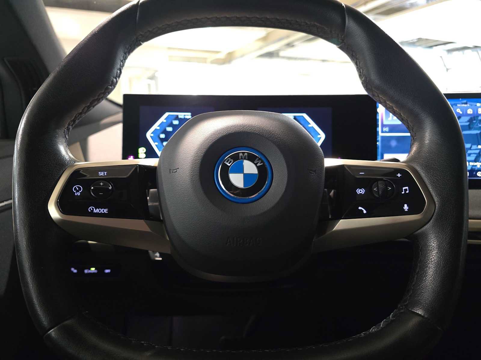 Used 2024 BMW iX xDrive50 w/ Sport Package AWD/4WD image 26