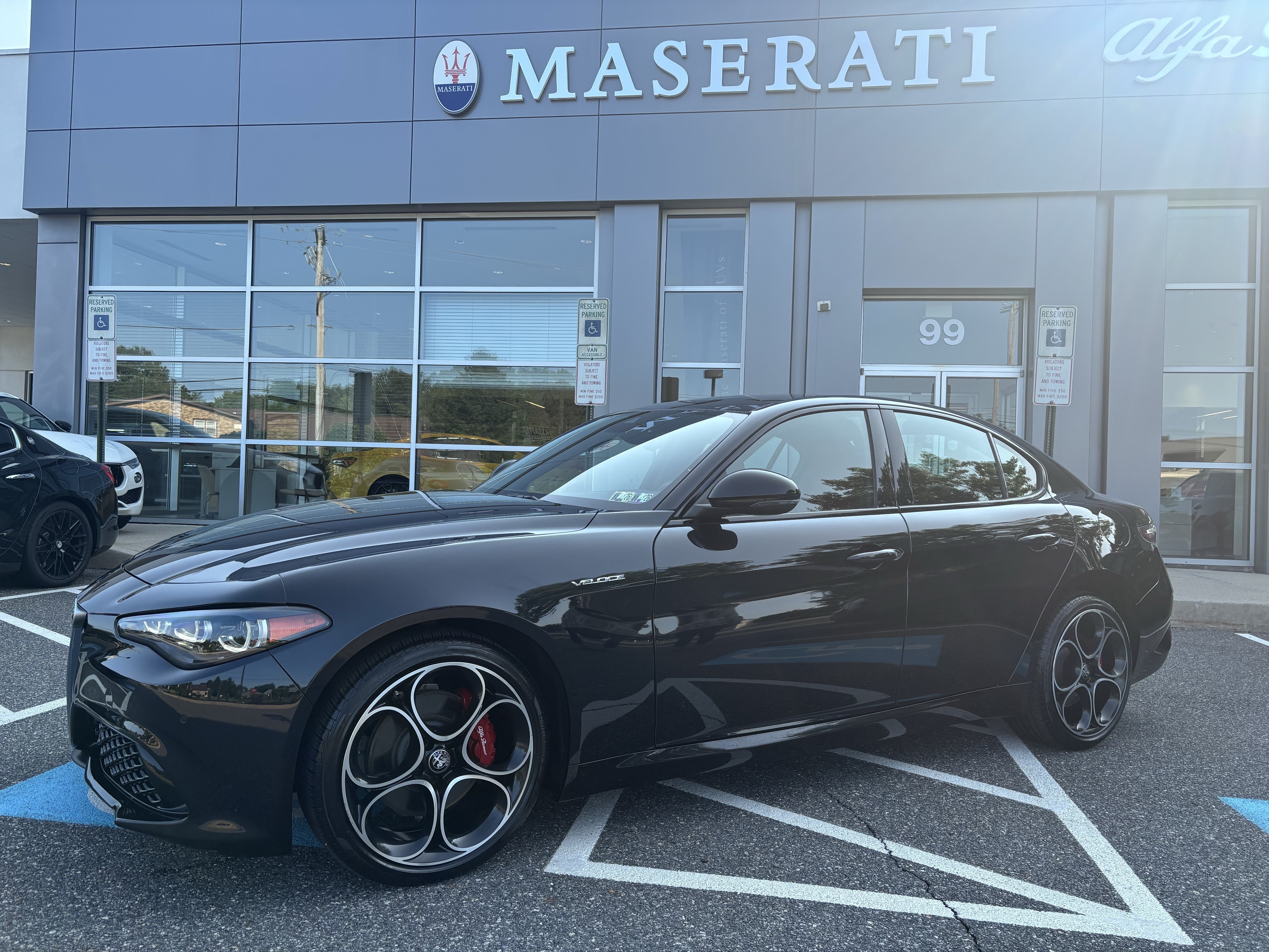 Used 2024 Alfa Romeo Giulia Veloce AWD/4WD video 1