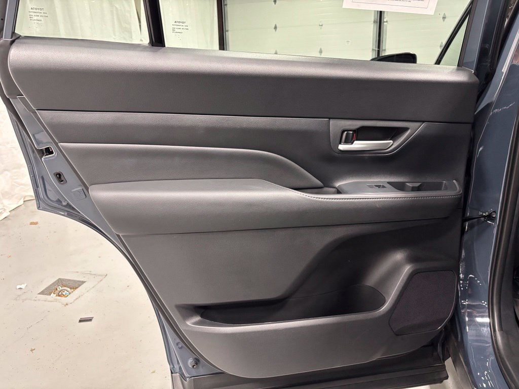 Used 2026 Toyota Grand Highlander AWD image 43