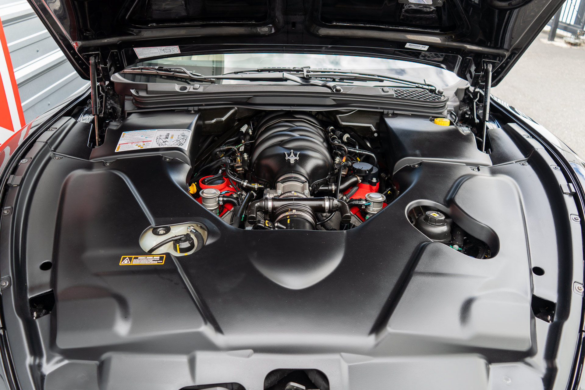 Used 2013 Maserati GranTurismo Sport RWD image 14