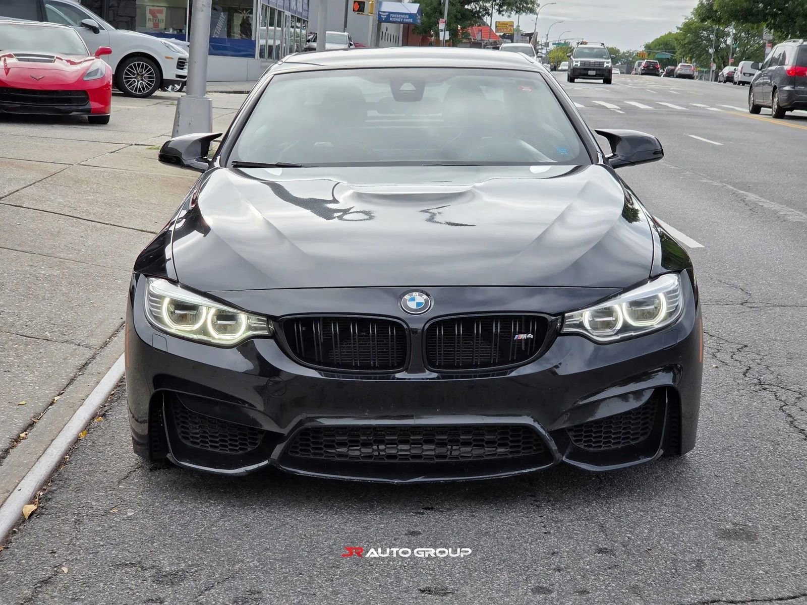 Used 2015 BMW M4 Convertible image 3