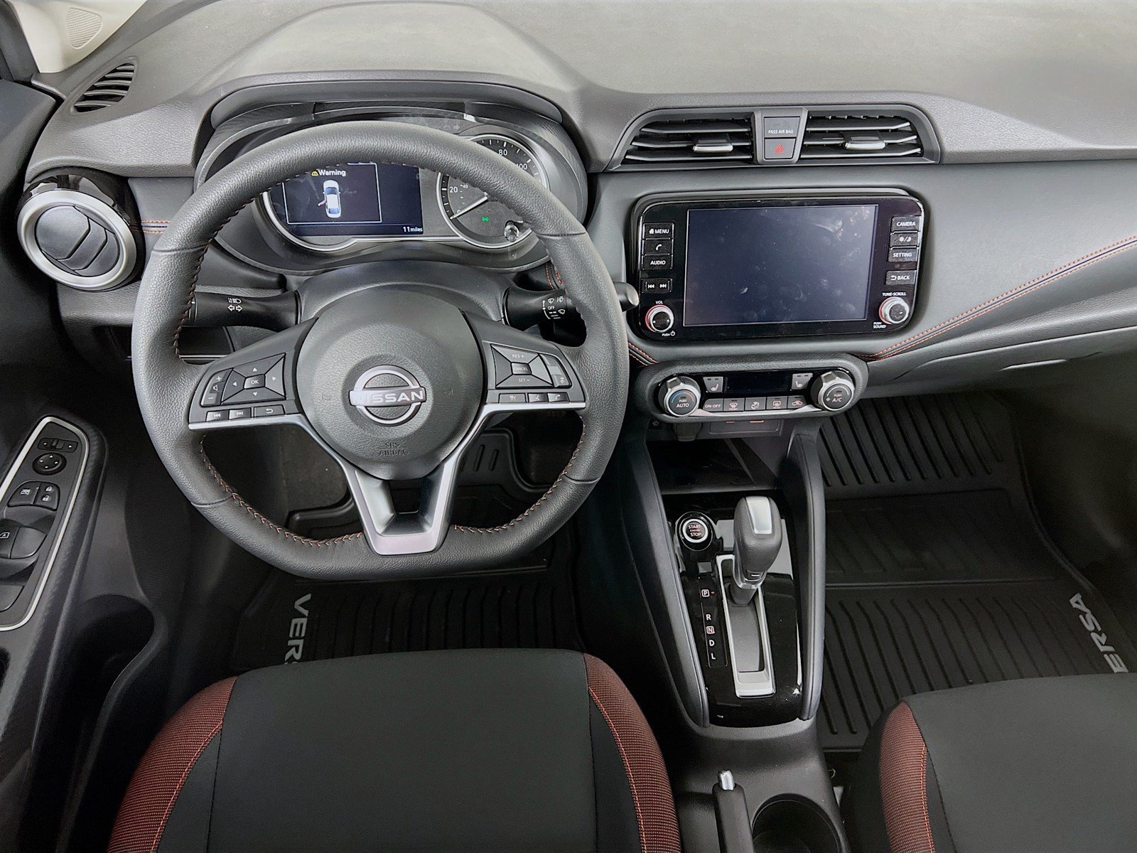 New 2025 Nissan Versa SR w/ Trunk Package FWD image 18