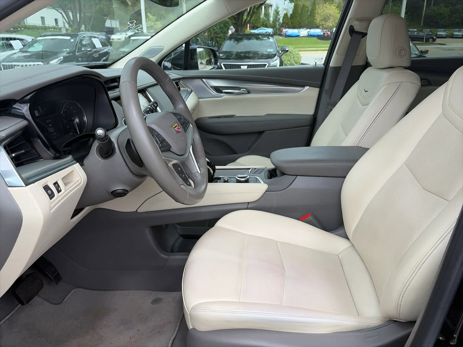 Certified 2024 Cadillac XT5 Premium Luxury AWD/4WD image 11