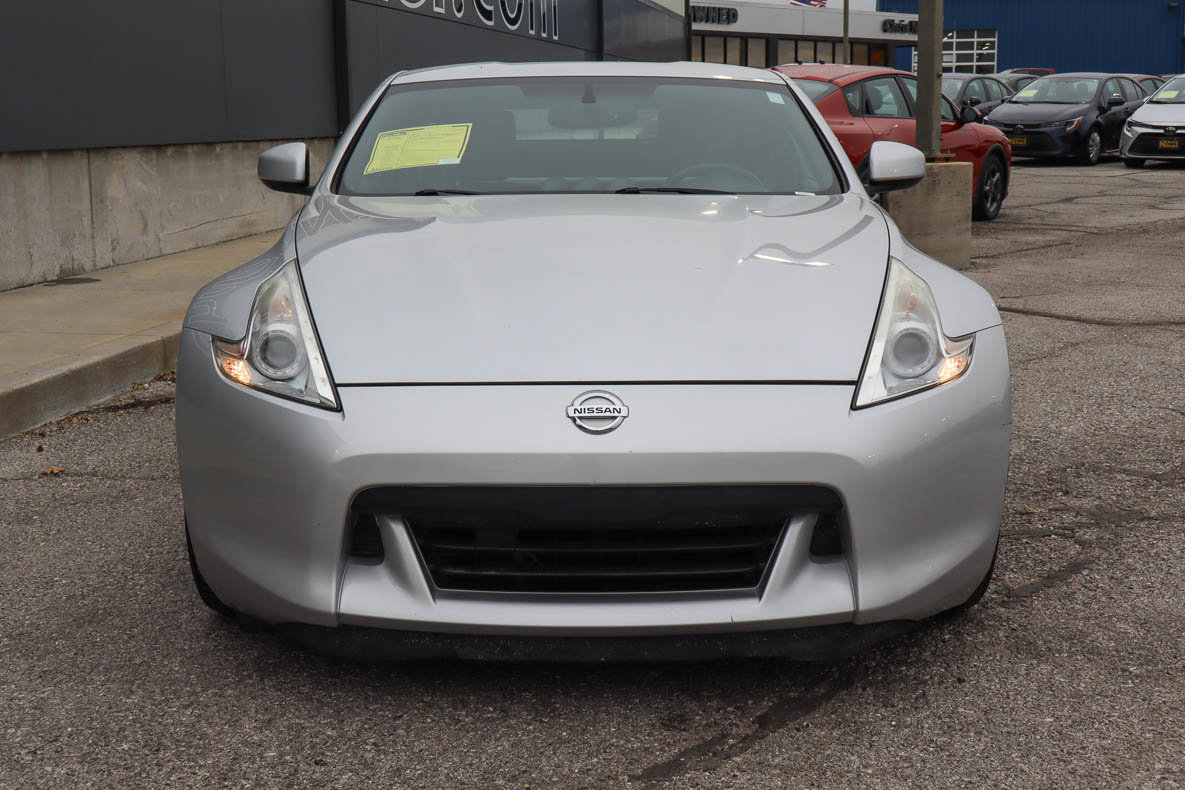 Used 2012 Nissan 370Z Touring w/ Sport Pkg image 2