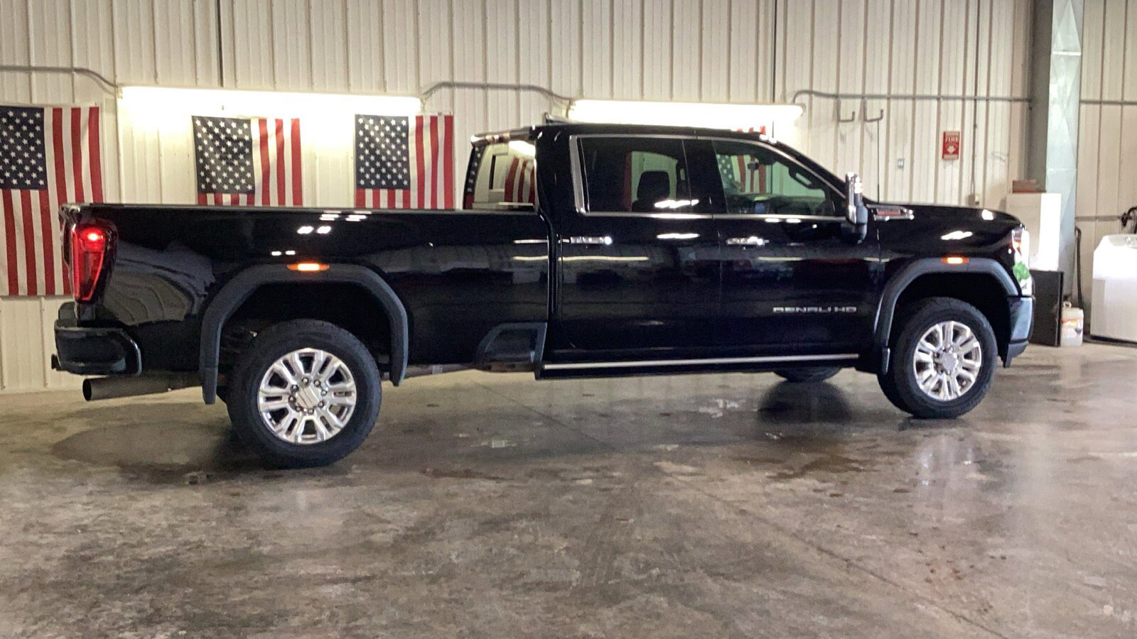 Used 2022 GMC Sierra 3500 Denali w/ Denali Ultimate Package AWD/4WD image 19