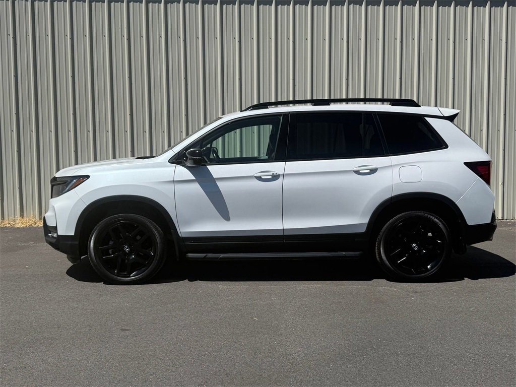 Used 2024 Honda Passport Black Edition image 7