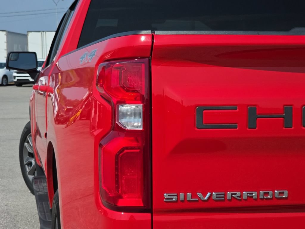 Used 2019 Chevrolet Silverado 1500 RST w/ All-Star Edition AWD/4WD image 12