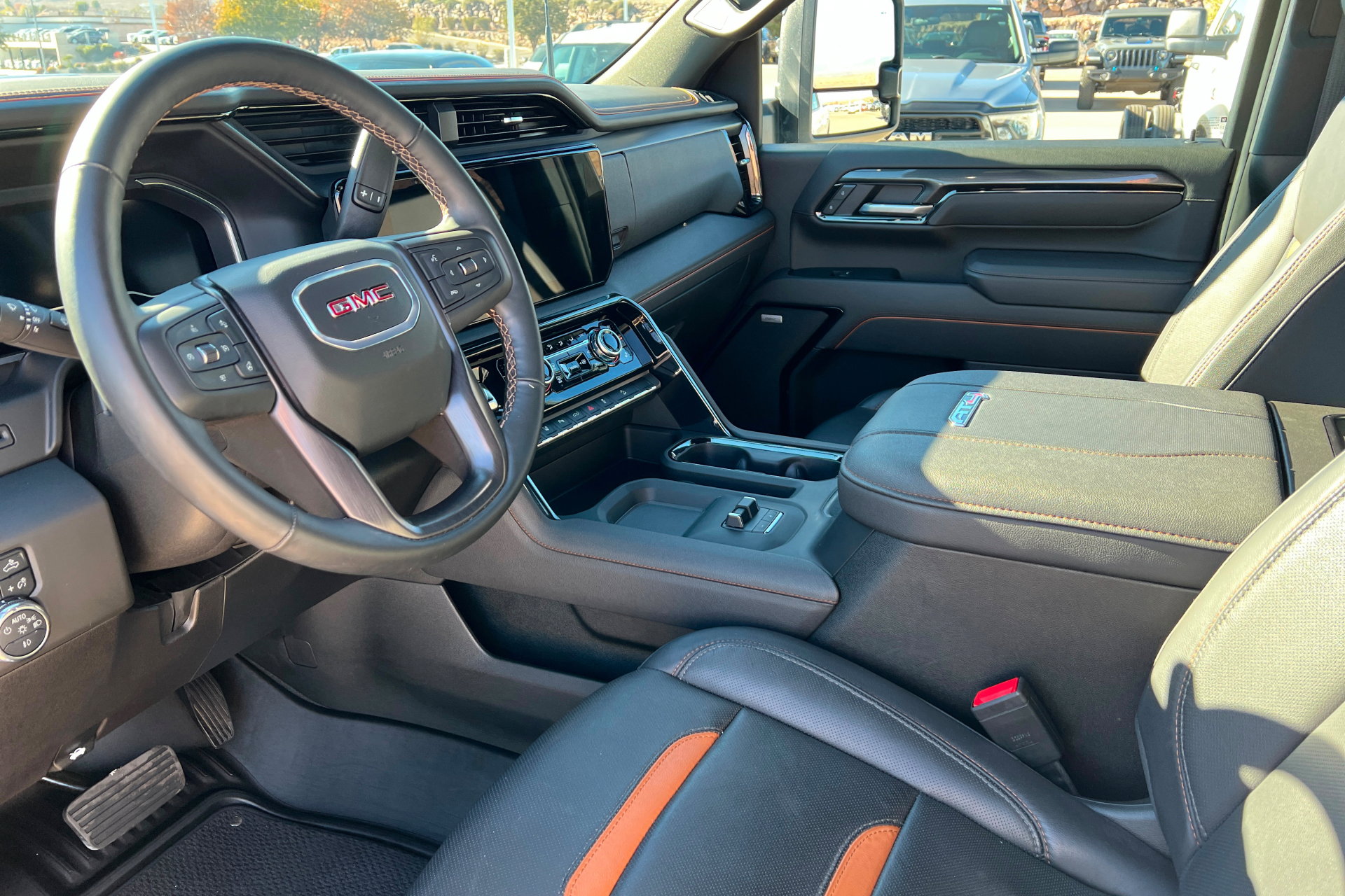 Certified 2025 GMC Sierra 2500 AT4 image 16